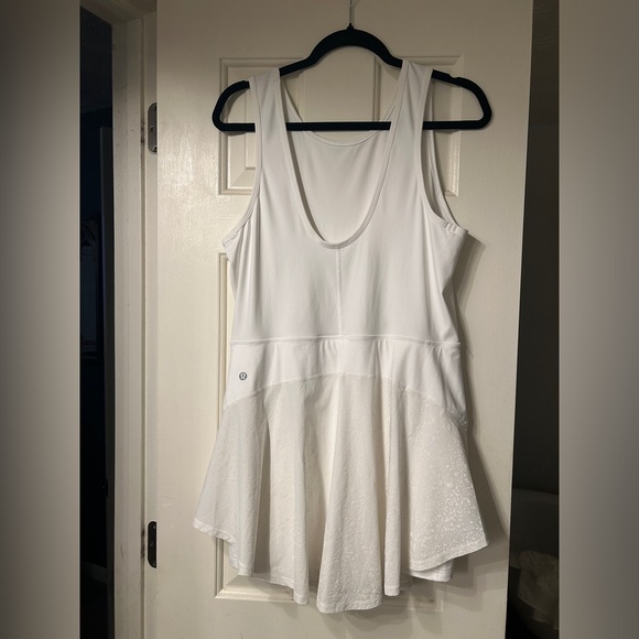 NWOT Lululemon Serene Stride White Dress sports nulux tennis running reflective - Picture 6 of 10